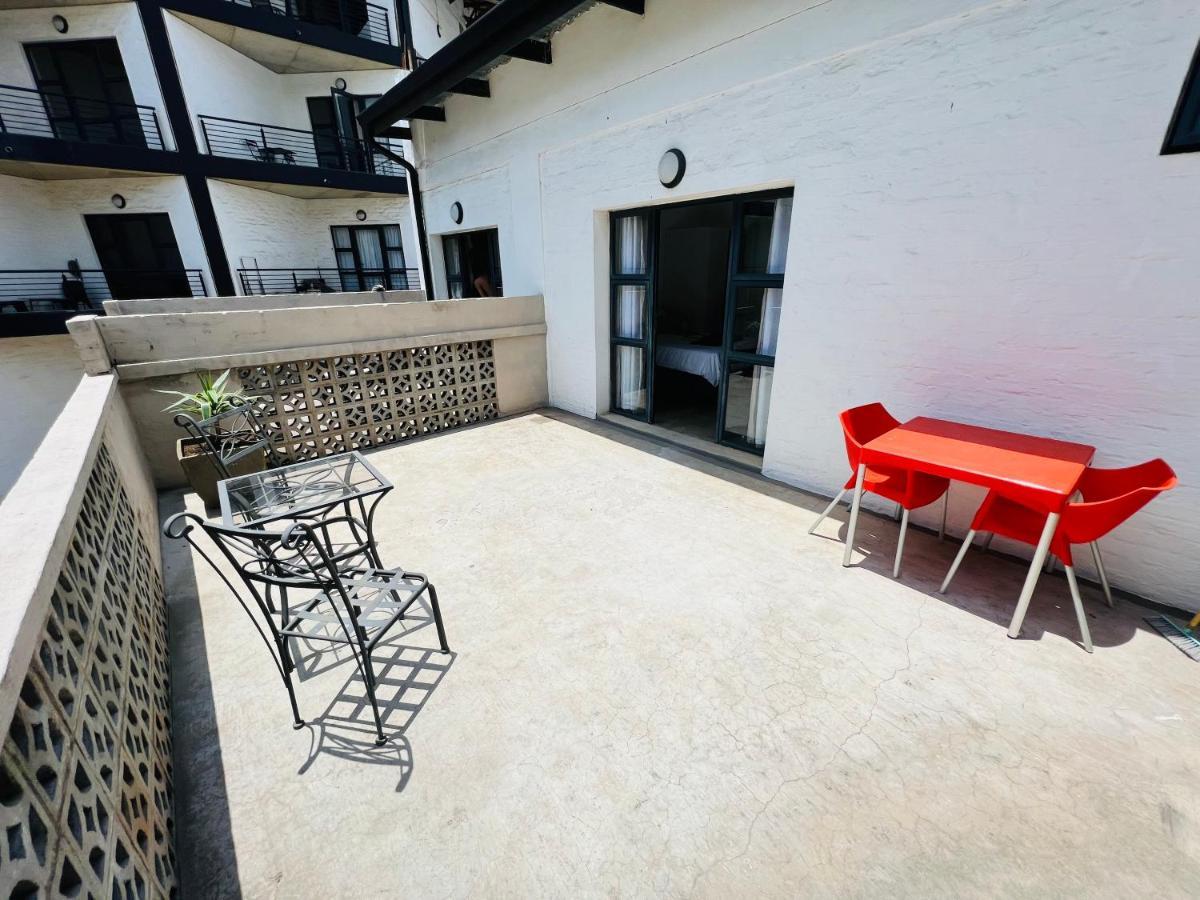 City Living Apartment 119 - Washer, 4K Tv, Fast Wifi, & Sunny Balcony Joanesburgo Exterior foto