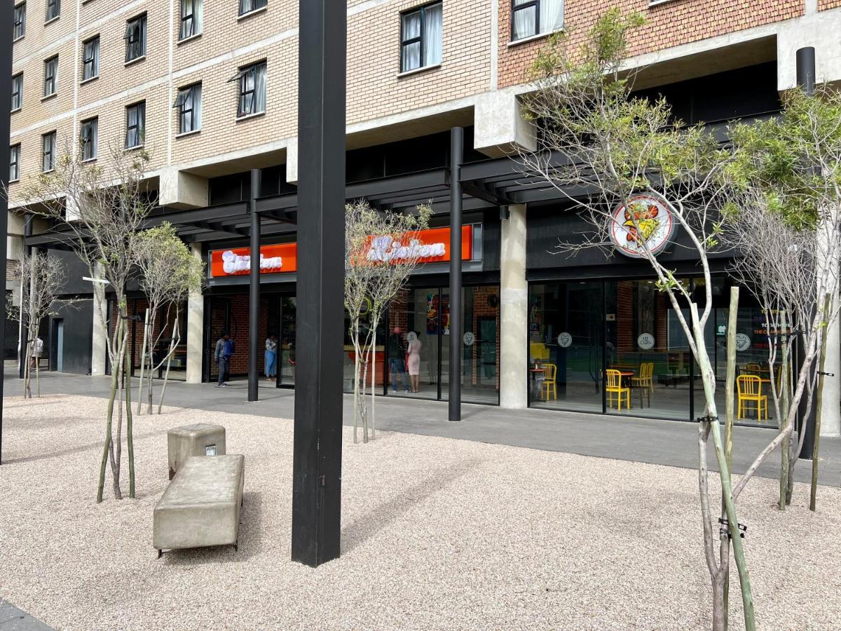 City Living Apartment 119 - Washer, 4K Tv, Fast Wifi, & Sunny Balcony Joanesburgo Exterior foto